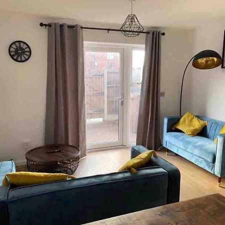 Beautiful 4-Bed House In Lincoln- Close To Centre Екстериор снимка
